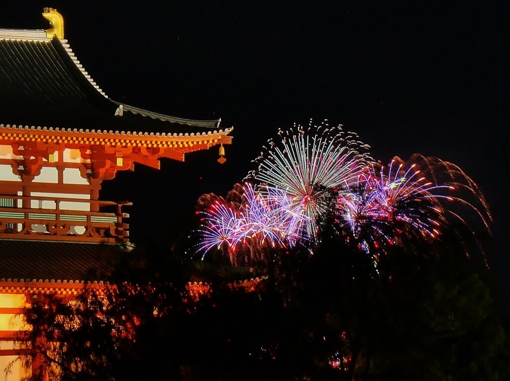 朱雀門と花火3