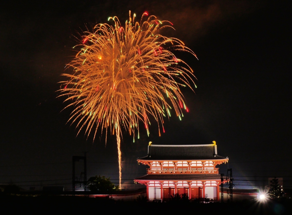 朱雀門と花火1