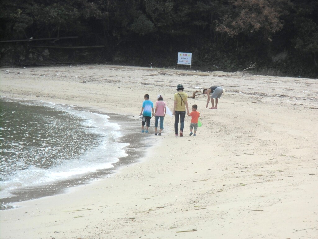 みんなで海散歩