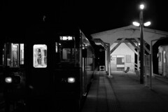 夜の駅