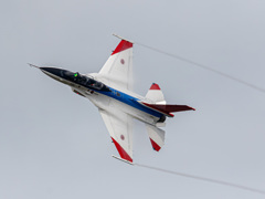 翔る実験機