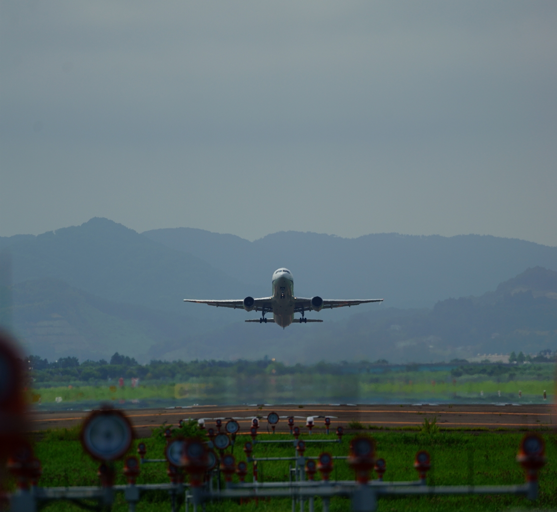 NH1863　那覇行き