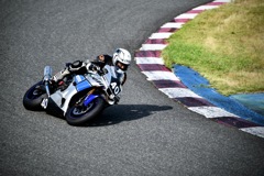 YAMAHA  YZF-R1