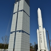 スペースタワーとロケット