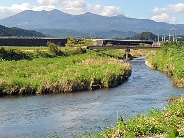 高原山と川（10月11日）