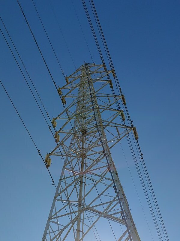 ズームで撮った鉄塔の姿（11月10日）