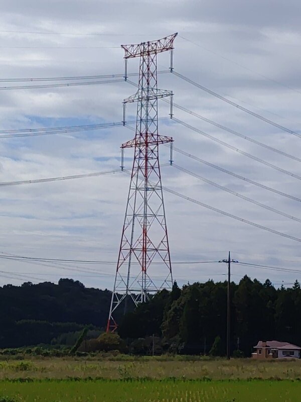 赤と白の鉄塔（9月25日）