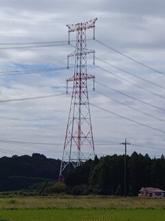 赤と白の鉄塔（9月25日）