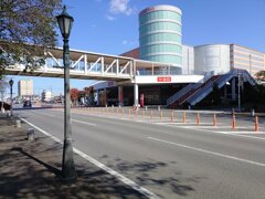 レトロな街灯のある歩道（10月24日）