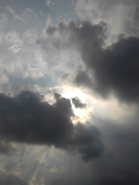 太陽を隠す雲（9月5日）