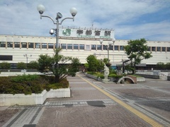 宇都宮駅の歩道と駅舎（7月26日）