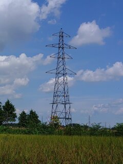 電線のない鉄塔（8月28日）