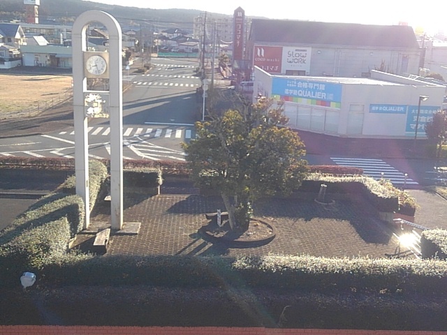 駅前の広場（1月12日）