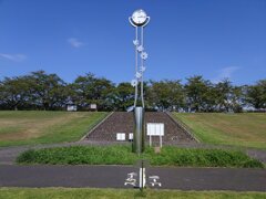 歩道沿いの時計台（8月30日）