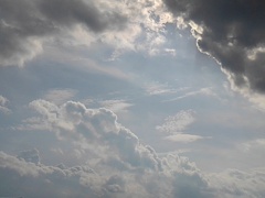 厚い雲の下の入道雲（7月21日）