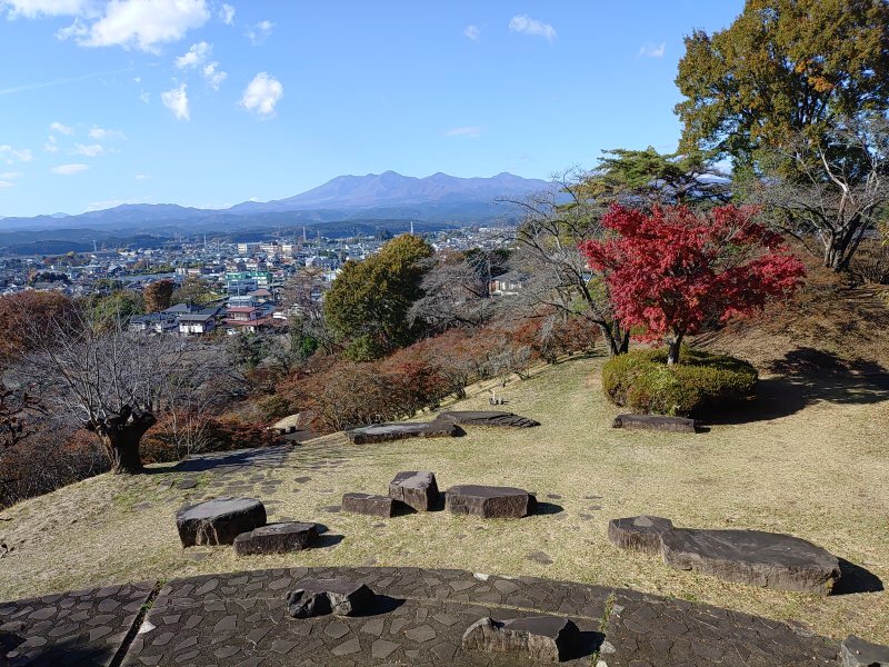 長峰公園の丘の頂上の広場（11月15日）