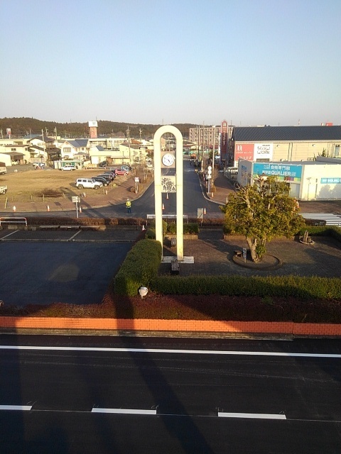 矢板駅の近くの時計台（3月15日）