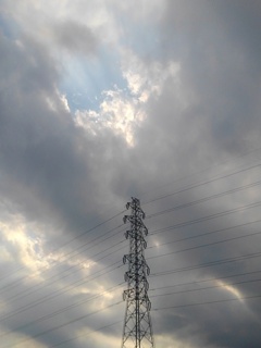雲と鉄塔（6月17日）