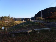 郊外のベンチ（11月17日）