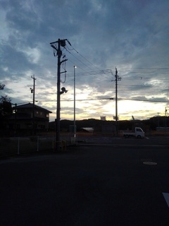 電柱と夕方の空（10月15日）