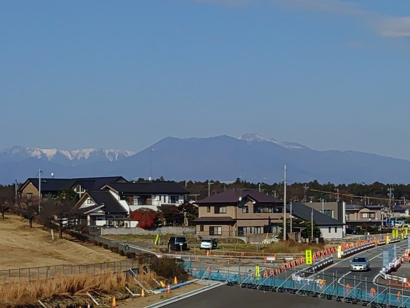 陸橋の上から見えた山（11月20日）