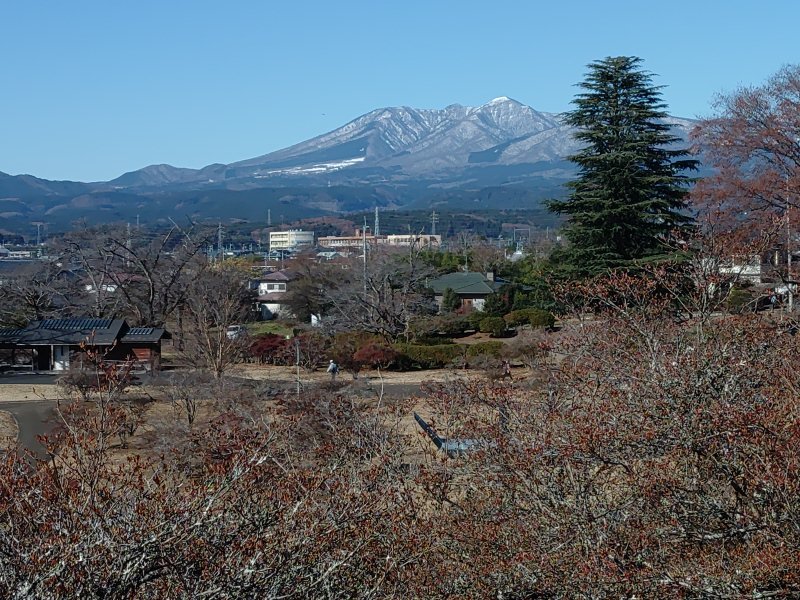 長峰公園から見えた高原山（12月6日）