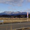 高原山と標識と道路（1月26日）