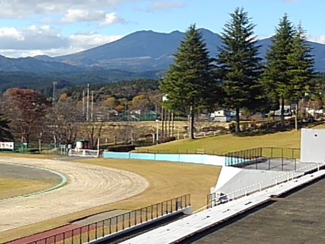 矢板運動公園から見えた高原山（11月19日）