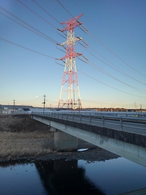 鉄塔と道路橋（1月13日）