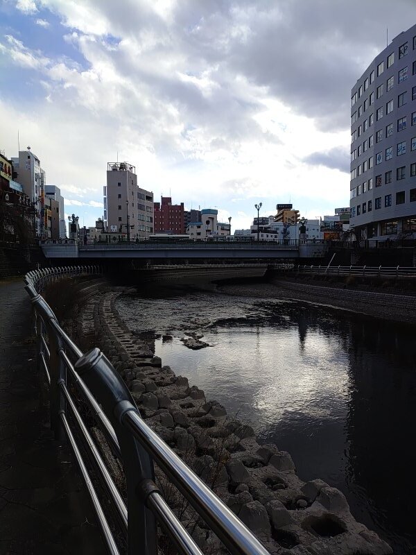 街中の綺麗な川（1月23日）