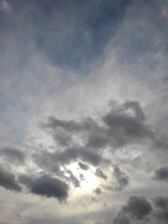 太陽を隠す雲（3月19日）
