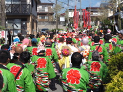 祭の行進