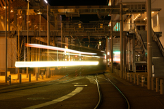 夜の宇都宮駅東口（ライトレール）