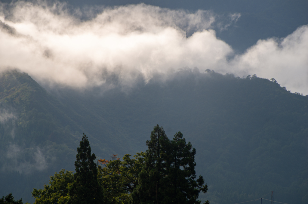 八海山の麓でみる朝