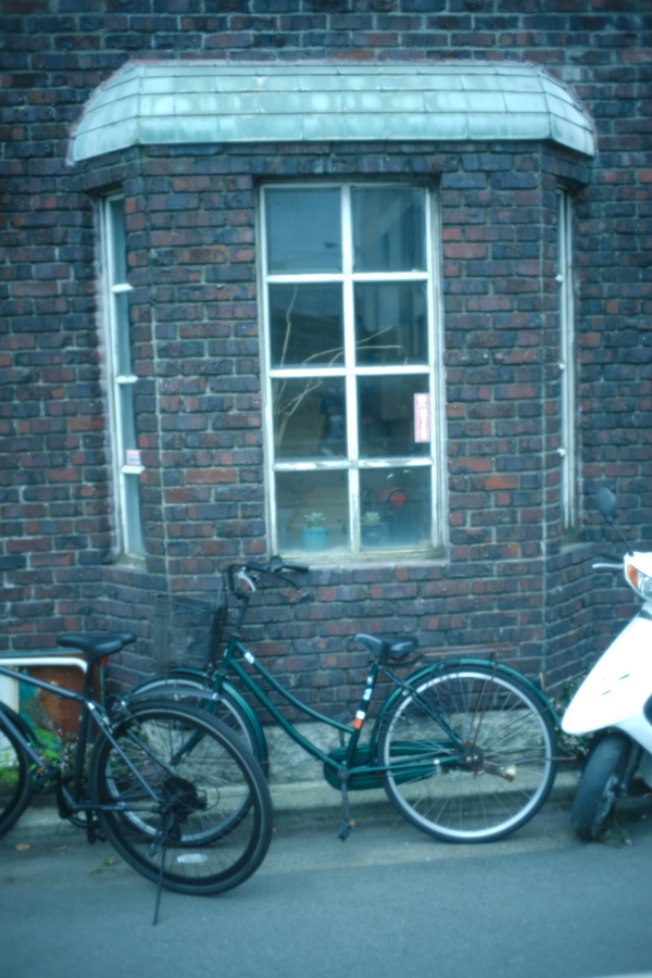 レンガ壁のオシャレビル