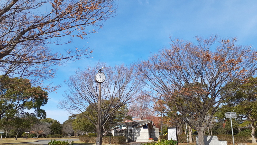 時計のある風景