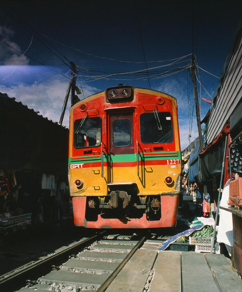 アナログ：メークロン鉄道市場