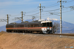 八ヶ岳を背に