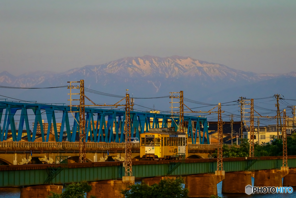 西日に向かう八五郎