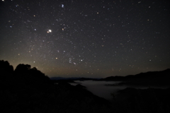 雲海と星々