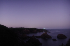 夕暮れの海金剛と樫野埼灯台