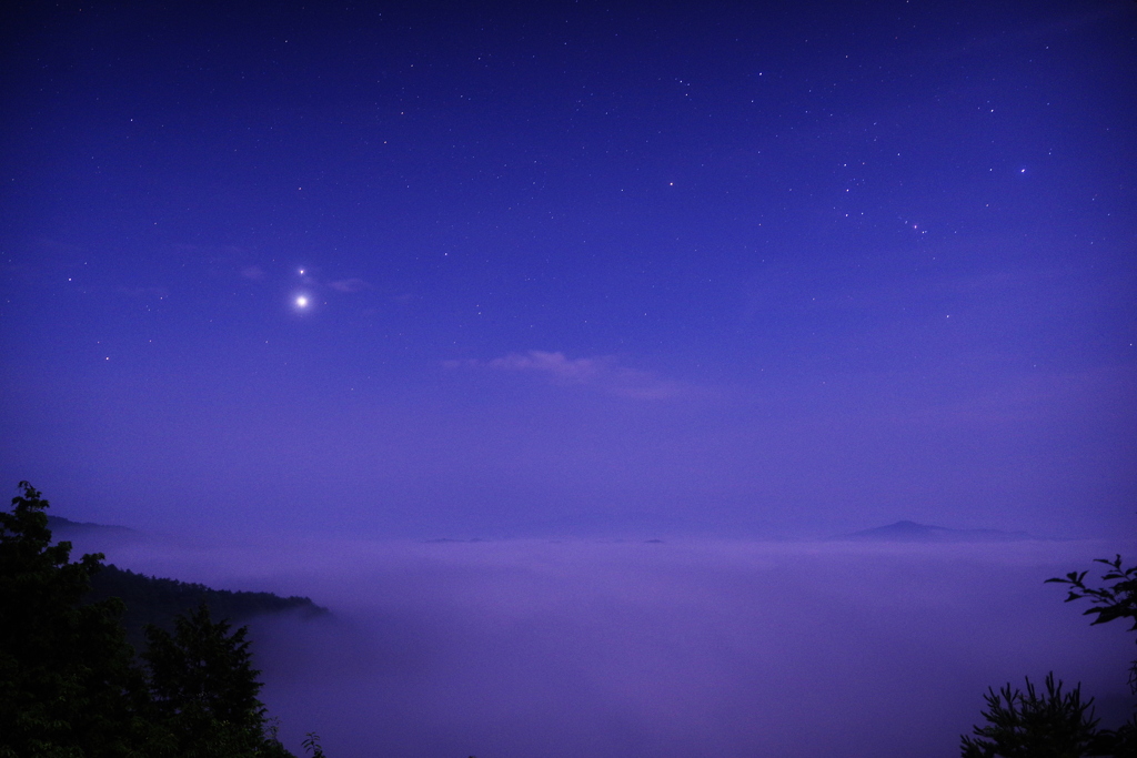 雲海と金星＆木星 そしてオリオン座の星達