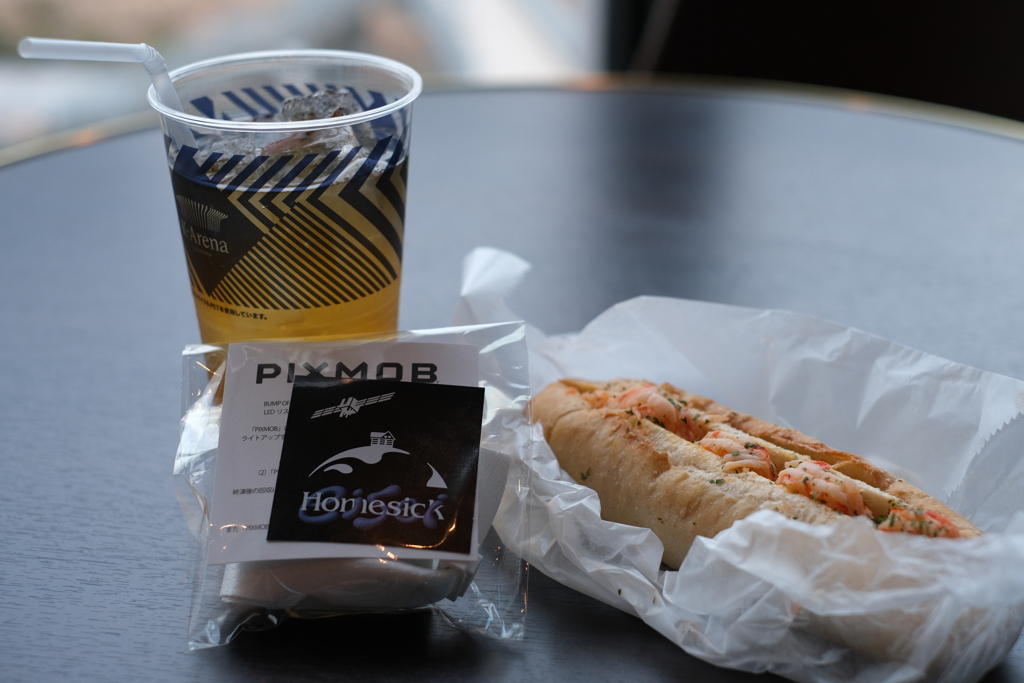 エビと翼を授けるドリンクと光るバンド(開封前)