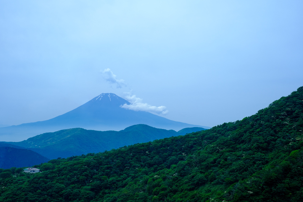 霊峰