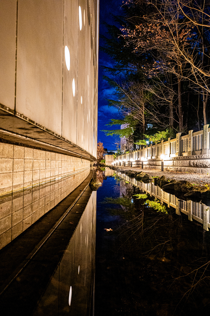 深志神社の裏