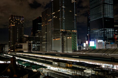 プラットホーム