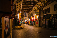 夜の商店街