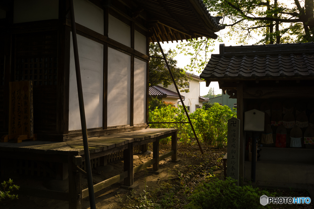 お寺の小屋
