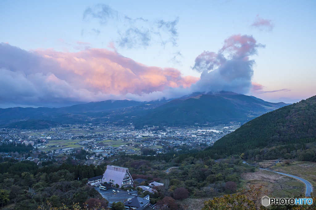 湯布院の夜明け