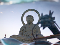 仏とは曖昧な空間に住まうものである。